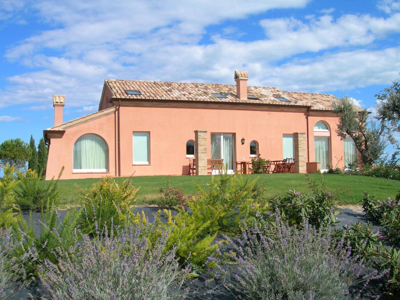 Nontiscordardime B&B Villa Agriturismo Civitanova Marche Eksteriør billede